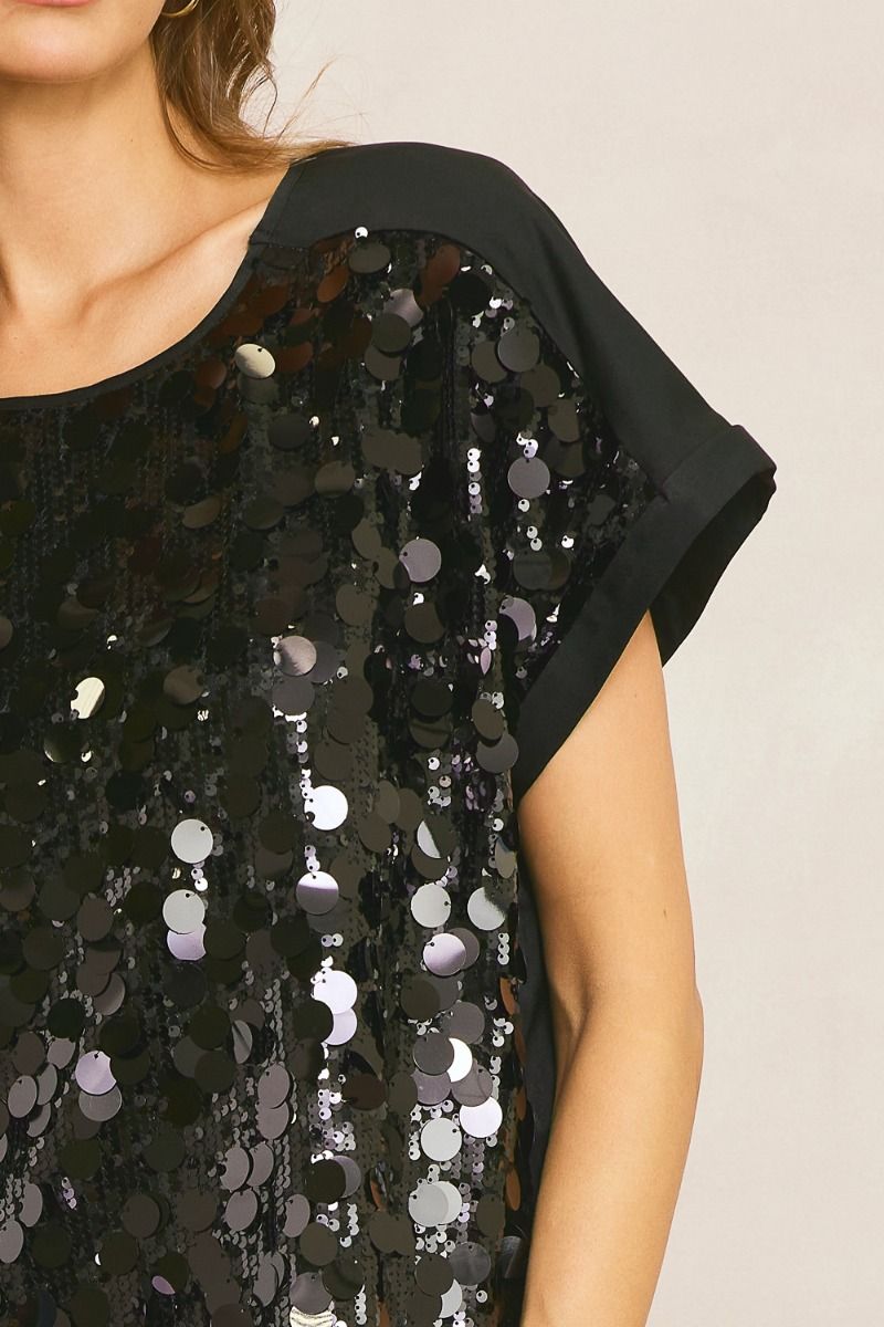 LINCOLN PARK AFTER DARK SEQUIN SHORT SLEEVE TOP